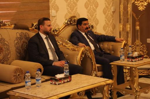 الحلبوسي ووزير الدفاع يصلان النجف لحضور مجلس عزاء 