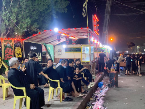 البصريون يحيون مراسيم يوم العاشر من محرم في مسجد خ