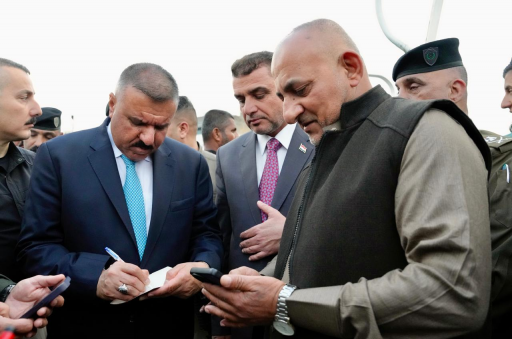   وزير الداخلية يجري جولة ميدانية في ساحة الحبوبي 