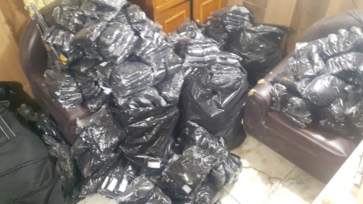 القبض على 4 أشخاص مع زورق وعجلة حاولوا تهريب بضاعة