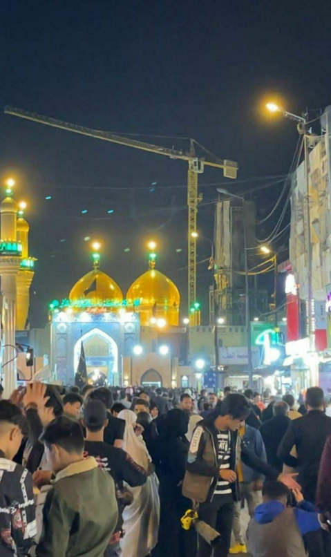 حشود الزائريـن تواصل  توافدهـا الى مدينة الكاظمية 