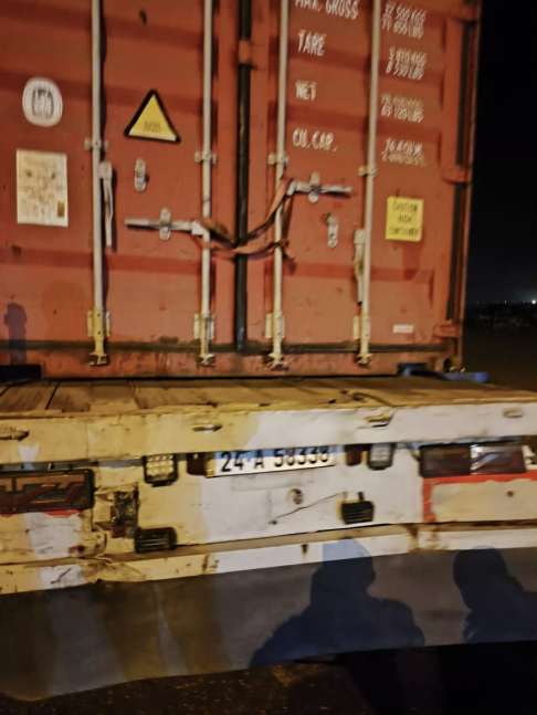   مرور البصرة تحجز عدد من المركبات المخالفة نوع تر