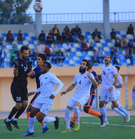 الشرطة يقبض على صدارة الدوري والزوراء يفوز على الك