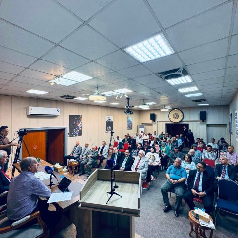 اختتام فعاليات مؤتمر (الشعر والنقد في نصف قرن )  ب