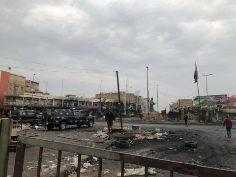 بعد انسحاب القوات الامنية منها .. عودة المتظاهرين 