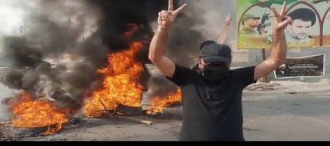 متظاهرون في البصرة يقطعون عددا من شوارع البصرة بال