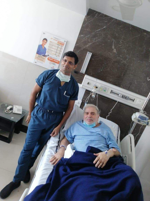 نقيب الفنانين  العراقيين يطمئن على صحة الفنان محمد