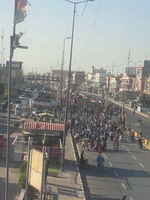 تظاهرة في البصرة تطالب باقالة المحافظ والقادة الام