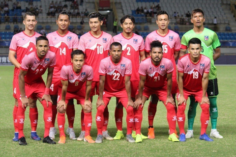منتخب النيبال يصل الى مطار البصرة الدولي