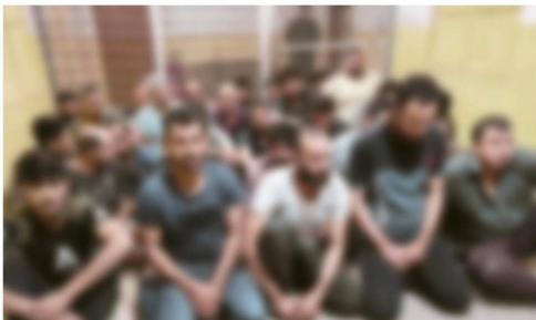 القبض على متهمين و مخالفين للاقامة ومصادرة أسلحة غ