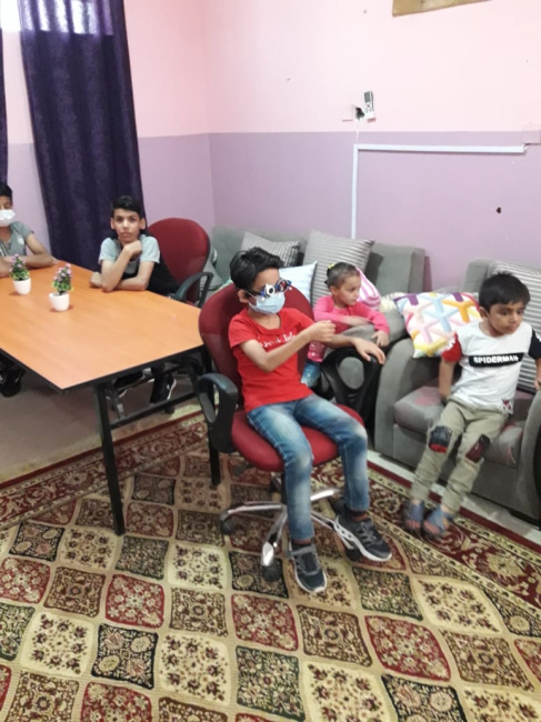 صحة البصرة تنظم محاضرة عن / آلية إجراء الفحص العين