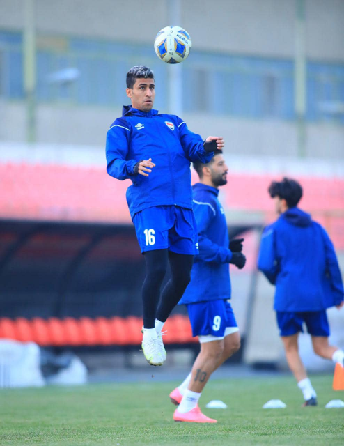 الوطني يواصل تدريباته بـ 16 لاعباً