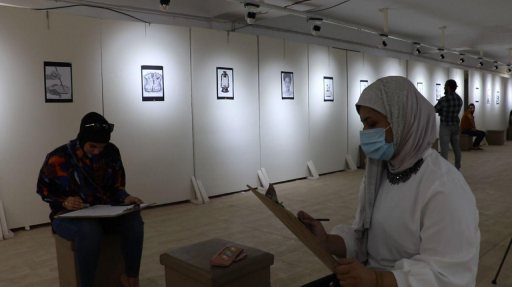 معرض فني تخطيطي لطالبات كلية الفنون الجميلة بجامعة