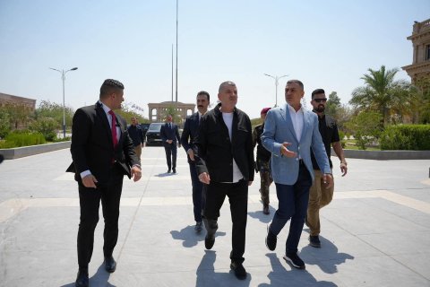 صورة مرفقة