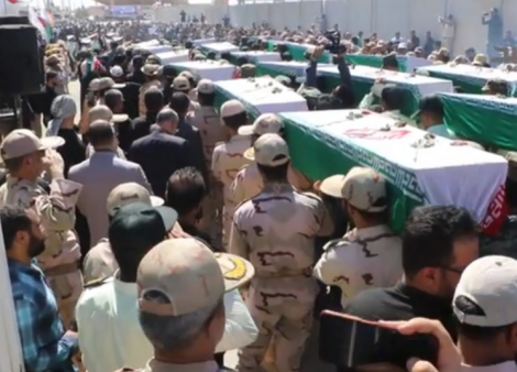 العراق وايران يتبادلان رفات جنود من ضحايا حرب الثم