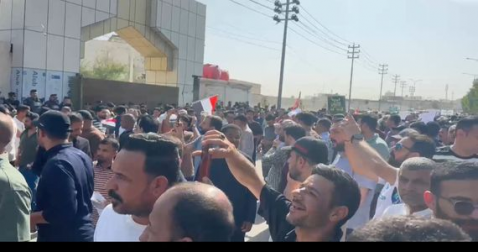 تظاهرة حاشدة للتربويين في البصرة للمطالبة بحقوق ال