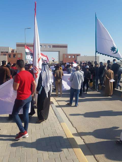 تظاهرة  في البصرة ترفض استبدال مرشحين مستقلين بآخر