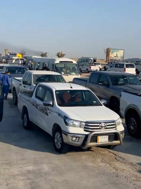 منتسبو القطاع النفطي يغلقون البوابات الرئيسية في  