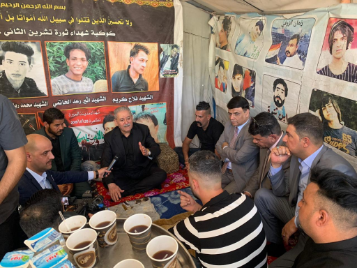 رئيس جهاز الأمن الوطني يتشرف بزيارة مرقد الأمام عل