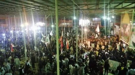 الآلاف من اتباع التيار الصدري  في البصرة يعلنون دع
