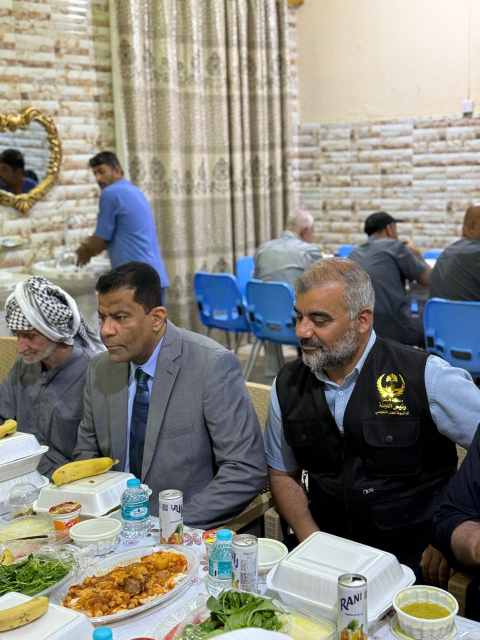مأدبة افطار للرجال والنساء بدار رعاية المسنين في ا
