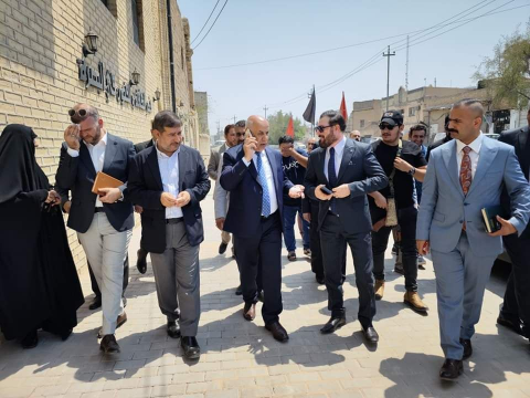 وزير الثقافة يفتتح مكتبة متحف البصرة الحضاري