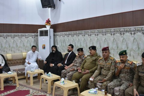 قائد عمليات البصرة  يوجه  برفع الجاهزية إلى أقصى م