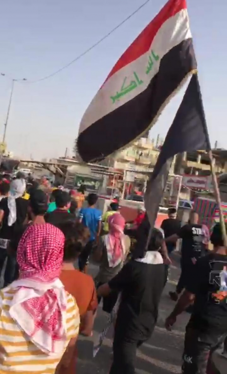 متظاهرون للمرة الثانية خلال أسبوع يطالبون بإقالة ا