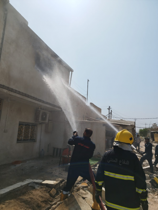 اخماد  حريقين منفصلين اندلعا وسط البصرة  