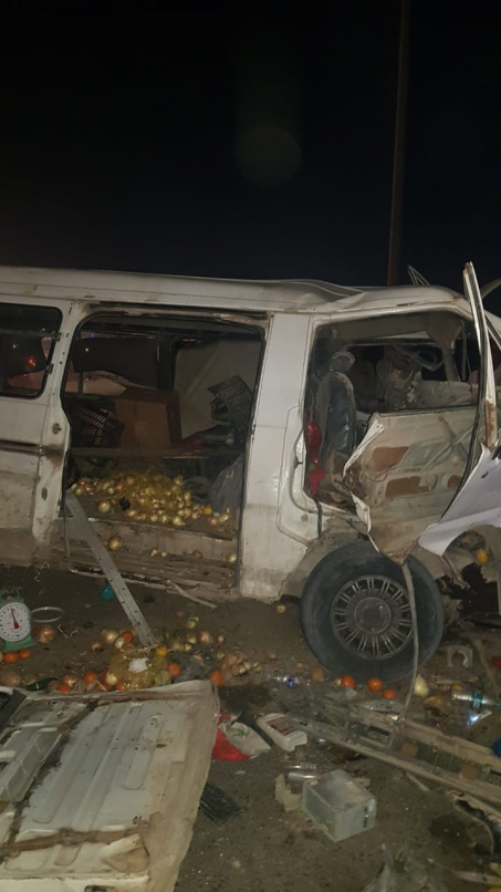 مصرع 3 أشخاص وإصابة 4 آخرين  بحادث مروري غربي البص