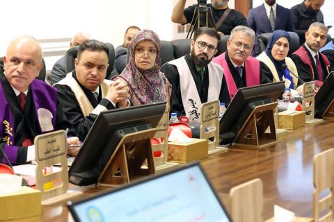 في اجتماع مجلس جامعة البصرة .. وزير التعليم يؤكد ا