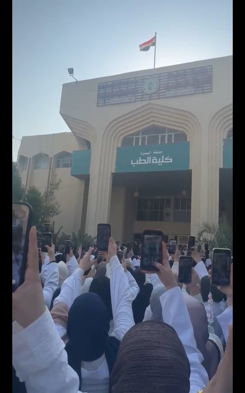 وزير التعليم العالي يتواصل هاتفيا مع طلبة كلية طب 