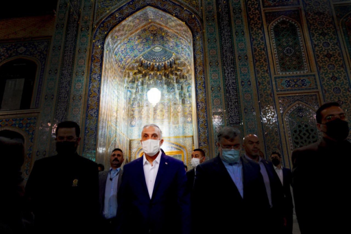 الكاظمي يتشرف بزيارة الامام الرضا (ع)