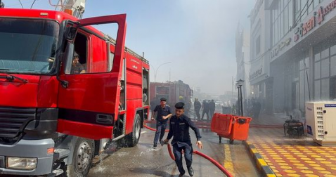 اخماد حريق كبير في احدى البنايات  بالنجف
