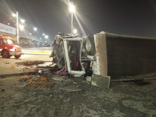 سقوط مركبة من اعلى جسر وسط البصرة  ادى الى وفاة سا