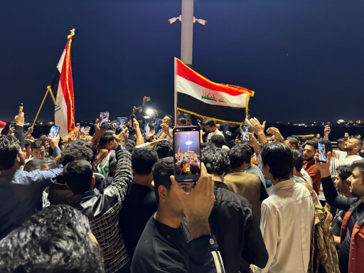 بالصور ..تجمع جماهيري في كورنيش البصرة  لمؤازرة من