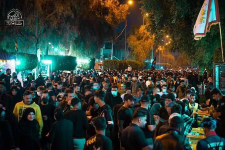 الحشود المليونية تزاصل زحفها بابتجاه مدينة الكاظمي