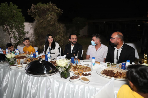 الحلبوسي وزوجته  يزوران دار براعم الصليخ لرعاية الأيتام الص