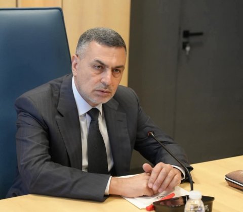 محافظ البصرة يشيد بوعي المواطنين ويحذر من الصفحات المضللة