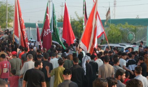 تظاهرة في قضاء الدير شمالي البصرة للمطالبة بتحسين الخدمات وتوفير فرص العمل