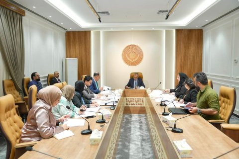 وزير المالية يعلن تثبيت العقود على الملاك الدائم ضمن مشروع الموازنة المقبلة