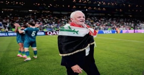 بعد تأهل اسود الرافدين لكأس العالم ... استقبال جماهيري حاشد لأرنولد في سيدني