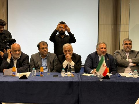 وفد ايراني يصل البصرة لبحث مشروع الربط  السككي