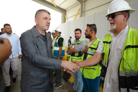 وزير النقل يعلن تخصيص قطع أراضٍ سكنية لموظفي تشكيلات الوزارة في البصرة