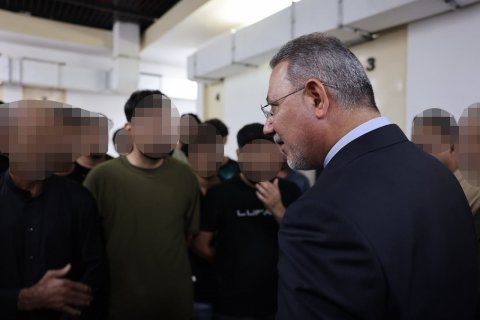 جهاز الأمن الوطني يطلق سراح (٢٢) موقوفاً من أبناء محافظة واسط.. ورئيس الجهاز يتكفل بكفالة من تعذر عليه تقديم كفيل
