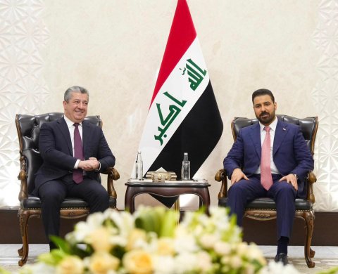 الزيدي يلتقي بارزاني .. ويؤكد حرص الحكومة على التعاون مع حكومة الإقليم لحل القضايا الفنية