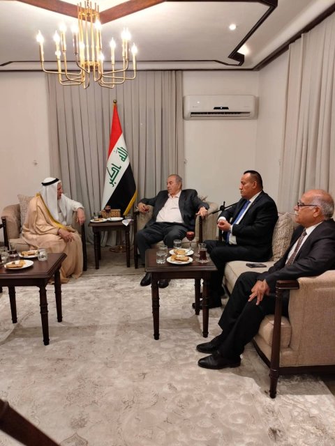 علاوي يبحث مع "الإعمار والتنمية" مخارج الأزمة السياسية في العراق