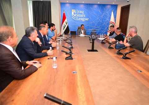 رئيس اتحاد الكرة يبحث مع  ارنولد  المرحلةِ التحضيريةِ المرتقبة للمنتخبِ الوطنيّ