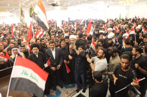 بعد خطبة الجمعة.. حشود في البصرة تستجيب لدعوة الصدر..  وتؤكد دعمها لمسار الإصلاح