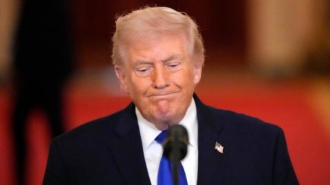 ترامب يحذر إيران من رسوم مضيق هرمز والناتو يلوّح بتحرك لتأمين الملاحة